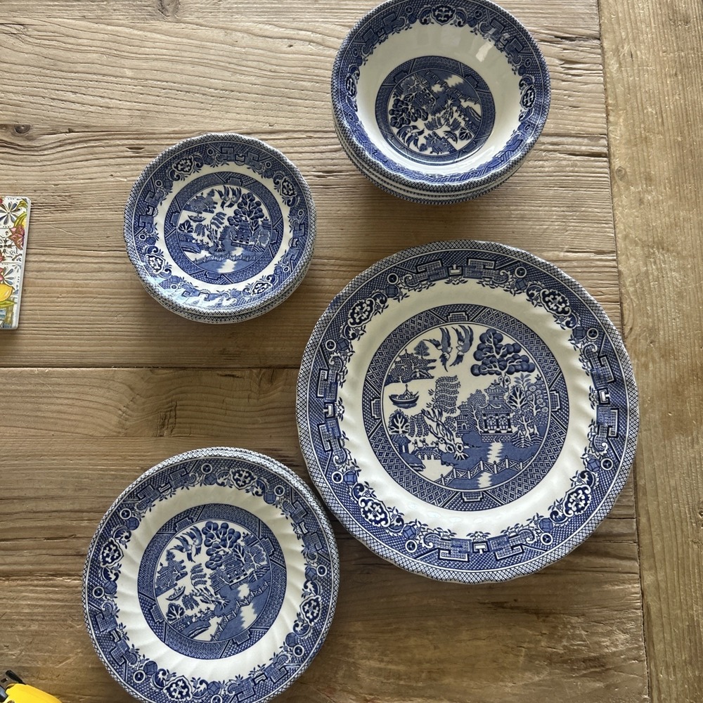 Lot Of‎ 14 Myott Staffordshire Old Willow 10 Dinner/s/m  Plates 4 Cereal Bowls